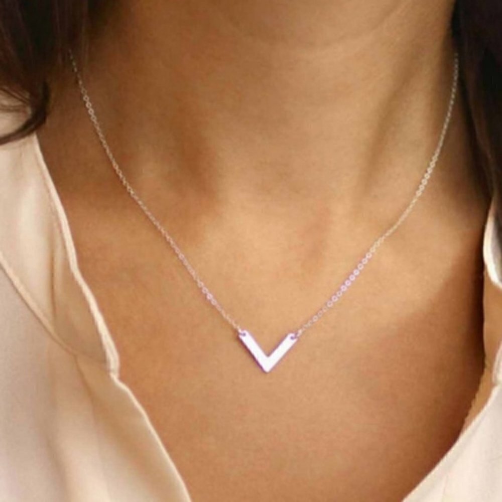 Boho necklace jewelry Small V letter Charm